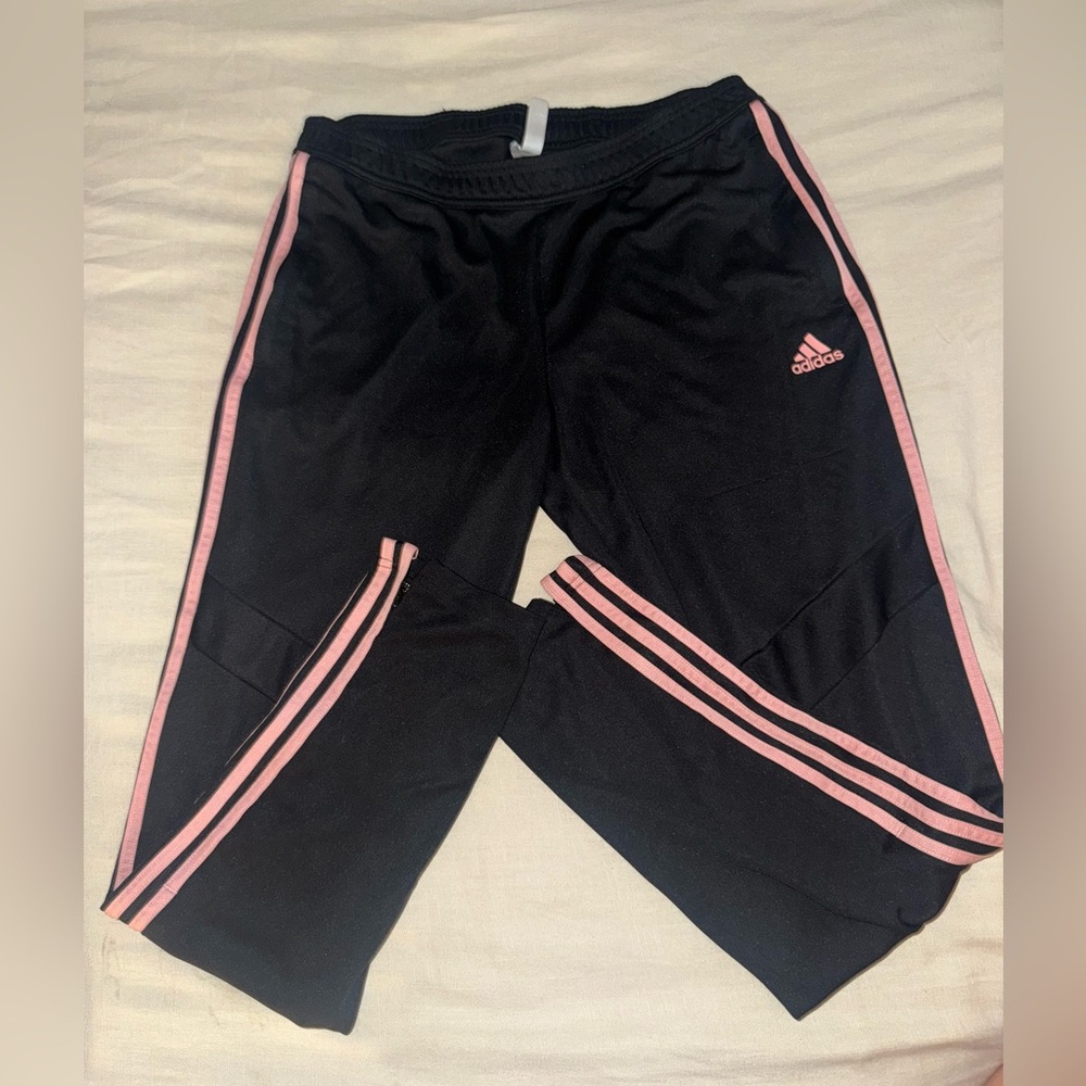 Adidas joggers ✨